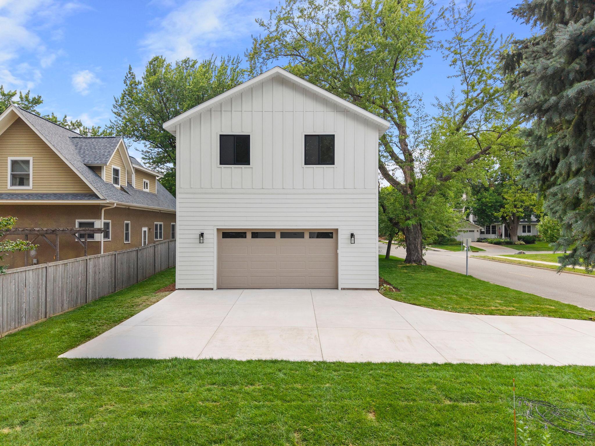 149-web-or-mls-5801 Fairfax Ave-57.jpg