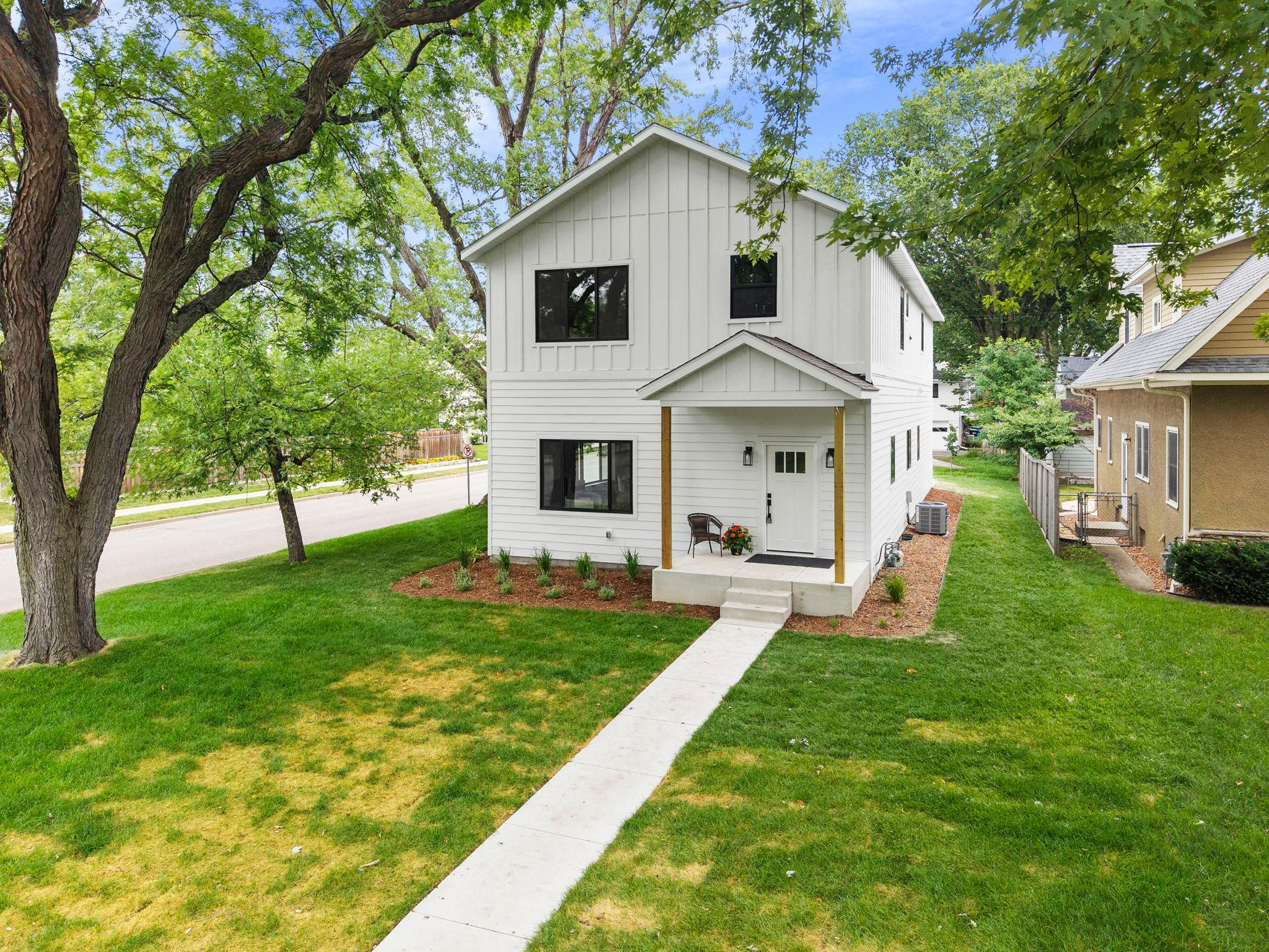 148 -8-web-or-mls-5801 Fairfax Ave-90.jpg