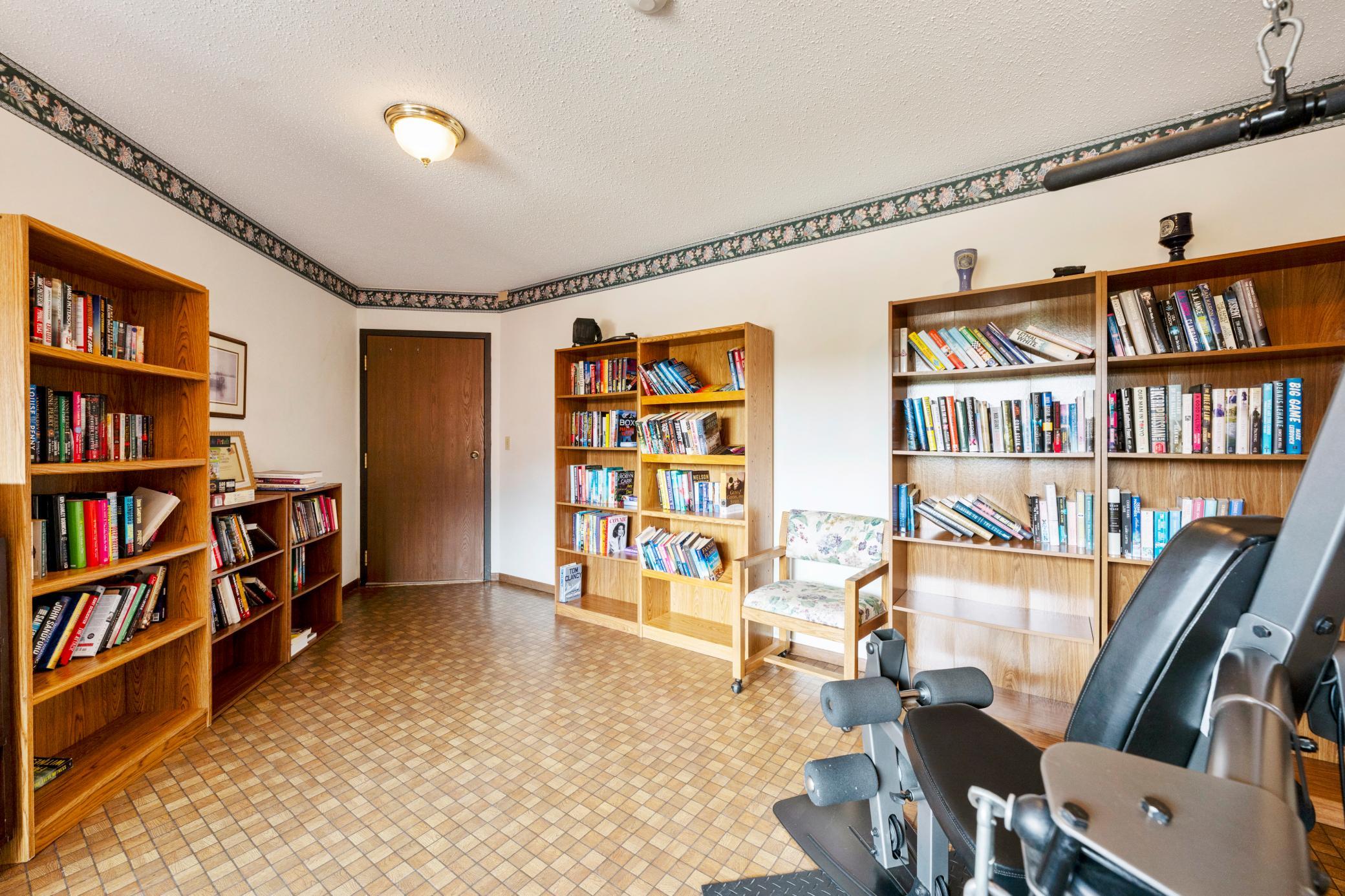 Yes, there's a library as well for residents to enjoy.
