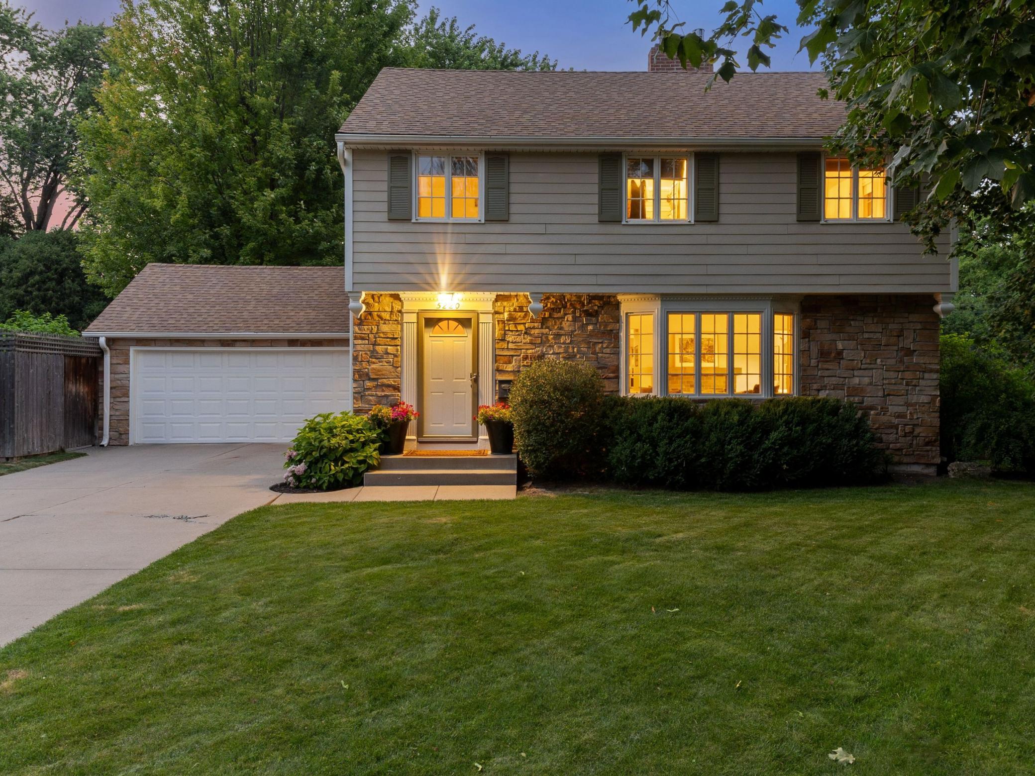 5220 Maddox Ln, Welcome Home!