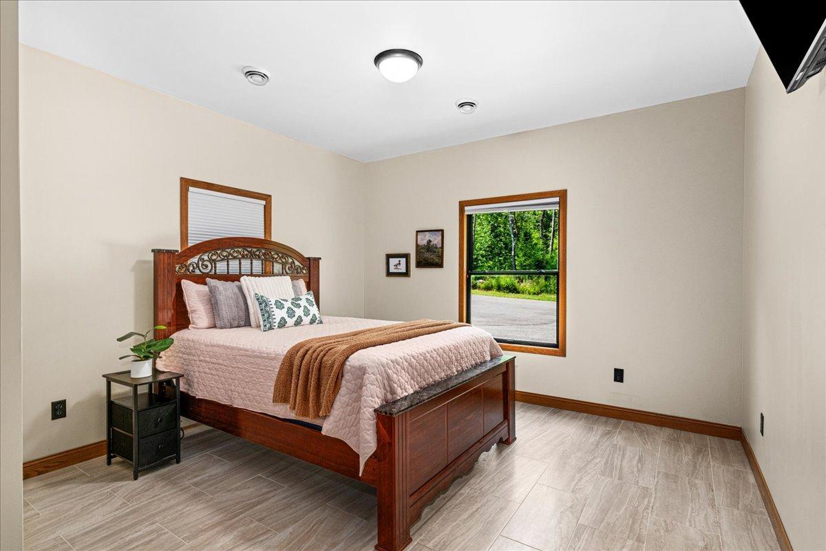 15-Spruce Ln-14.jpg