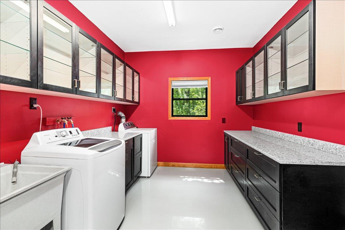 23-Spruce Ln-22.jpg