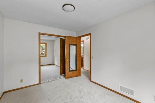 13 Woodcrest Drive, Circle Pines, MN 55014