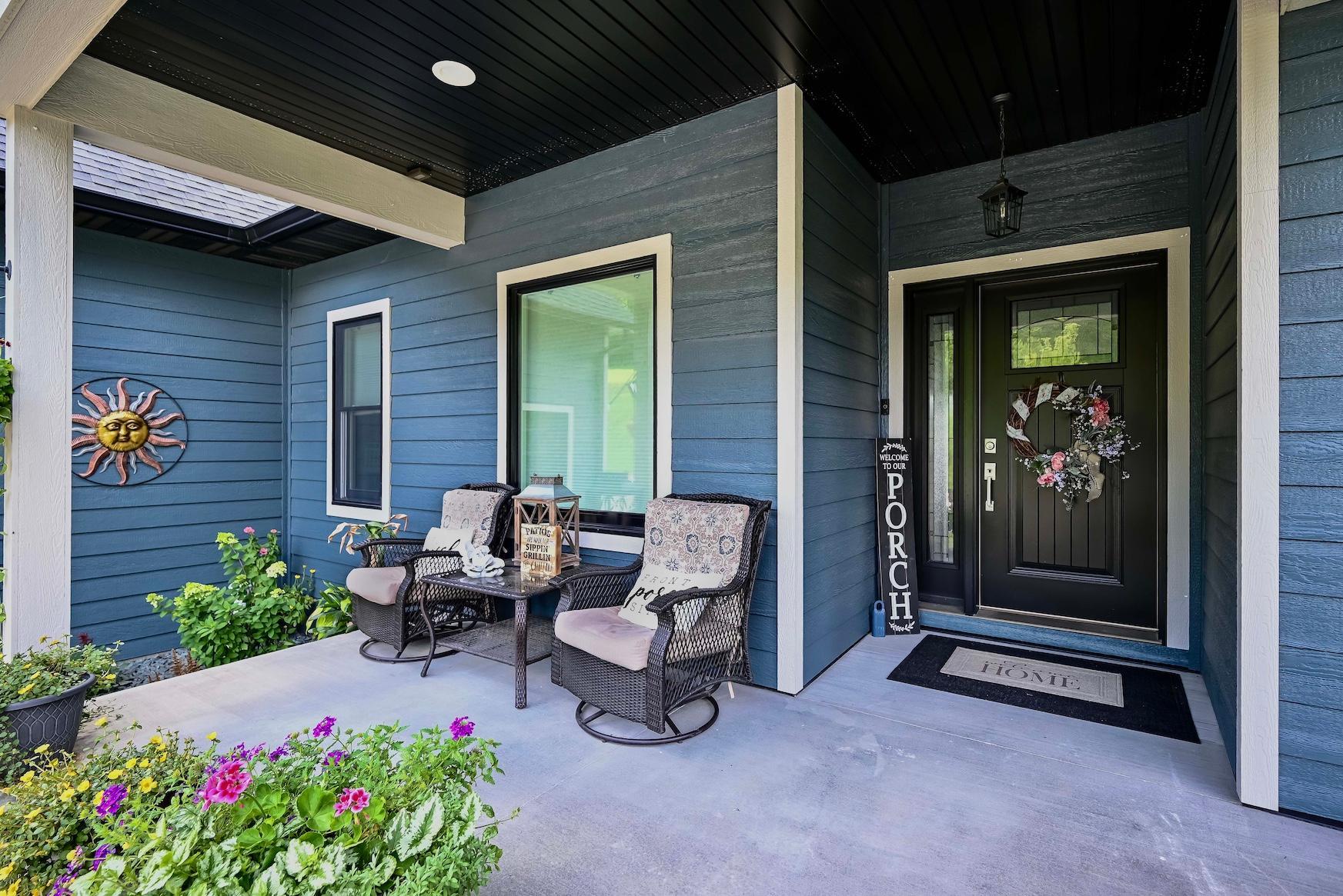 3 Front Porch.jpg