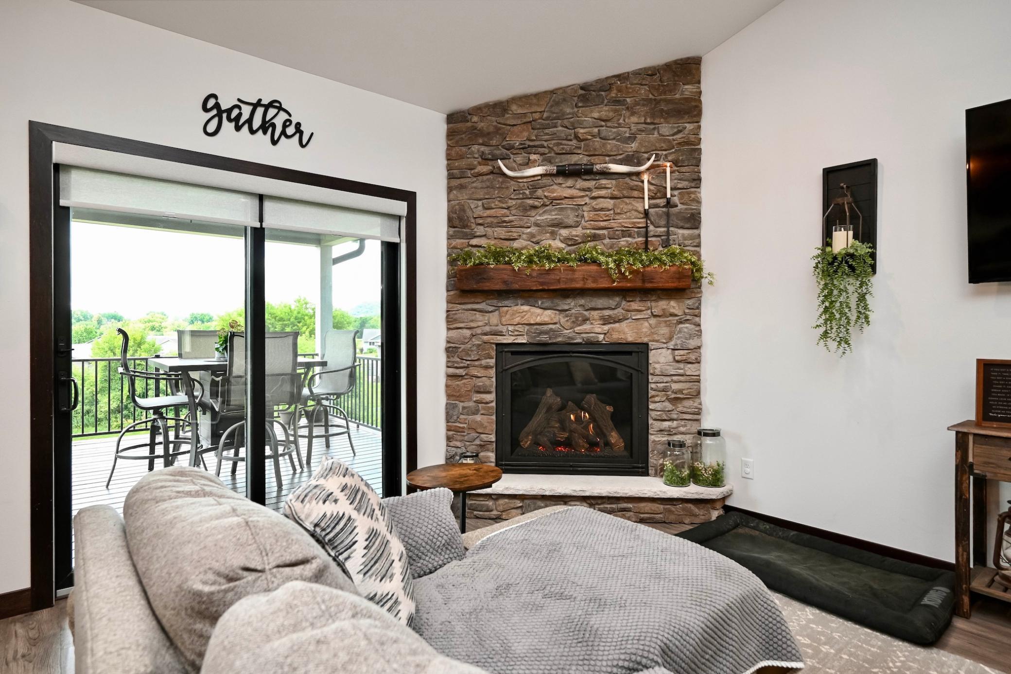 6 Living Room II.jpg
