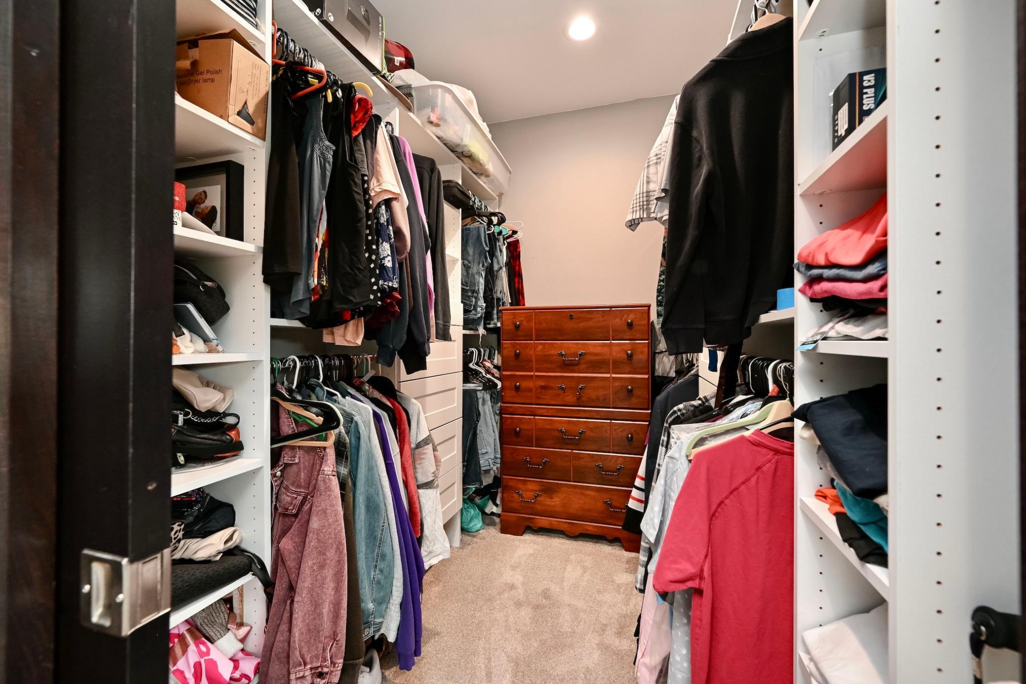19 Primary Closet.jpg