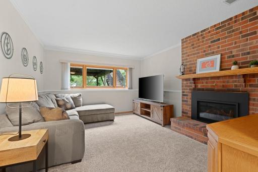 10359 Huntington Drive, Eden Prairie, MN 55347