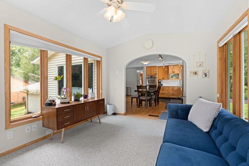10359 Huntington Drive, Eden Prairie, MN 55347