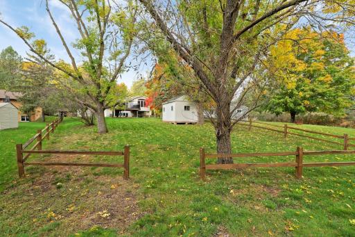 10359 Huntington Drive, Eden Prairie, MN 55347