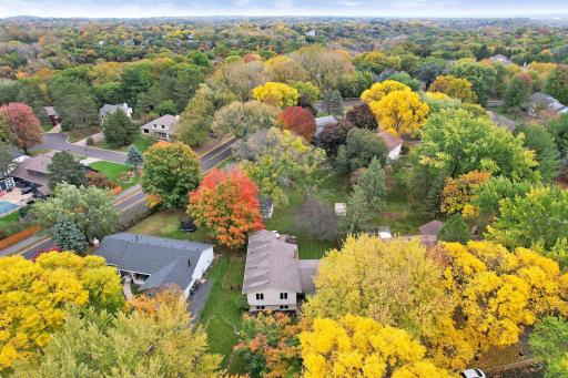 10359 Huntington Drive, Eden Prairie, MN 55347