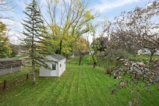 10359 Huntington Drive, Eden Prairie, MN 55347