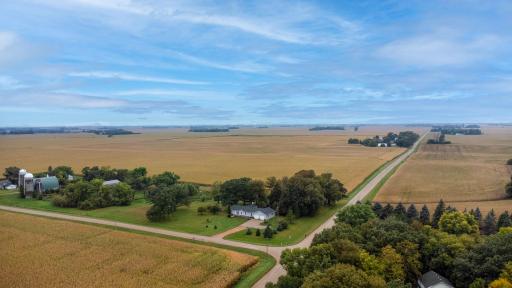 14971 Nature Avenue, Glencoe, MN 55336