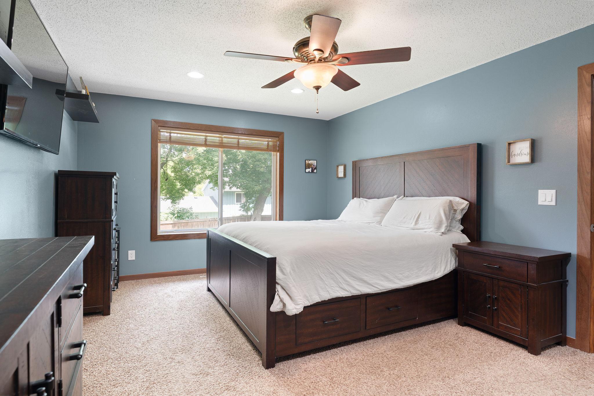 Main bedroom2 .jpg