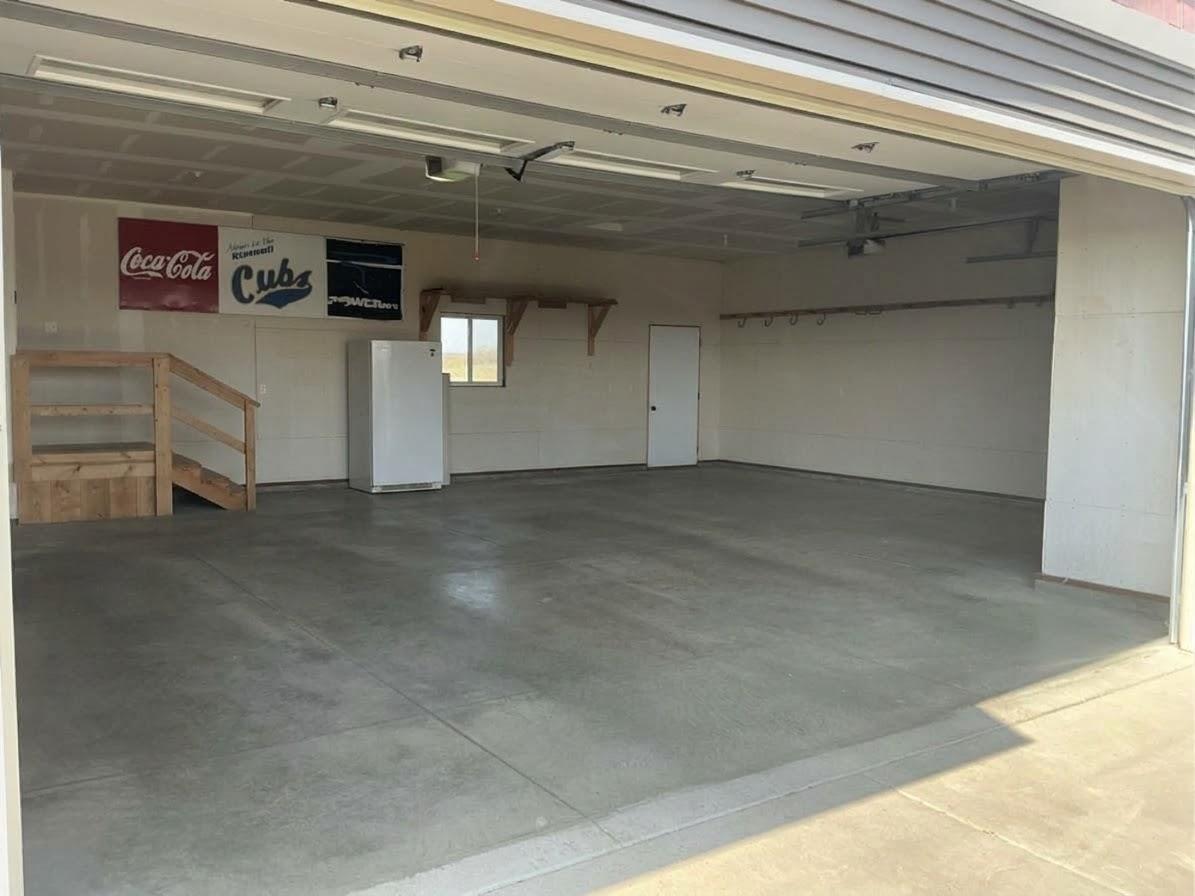 Massive 3 car garage!