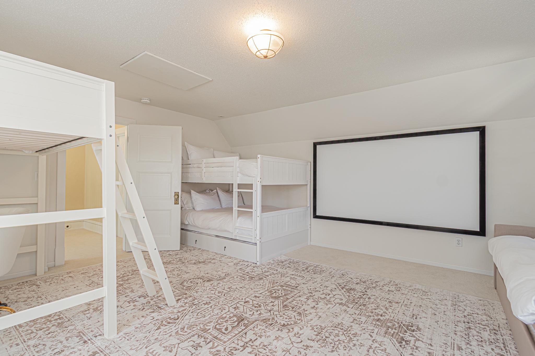 Bonus Room