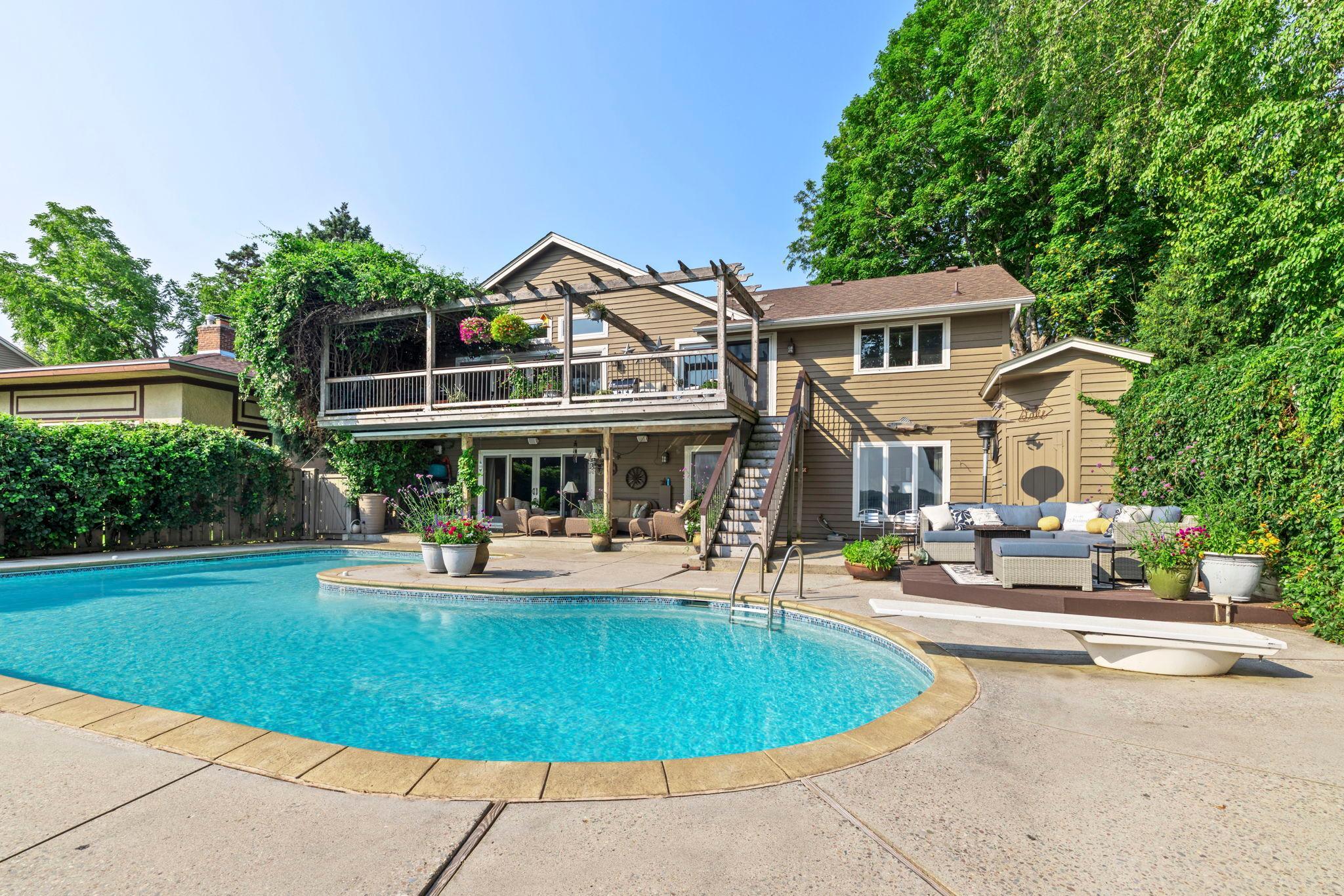 Lots of outdoor space to relax and play.jpg