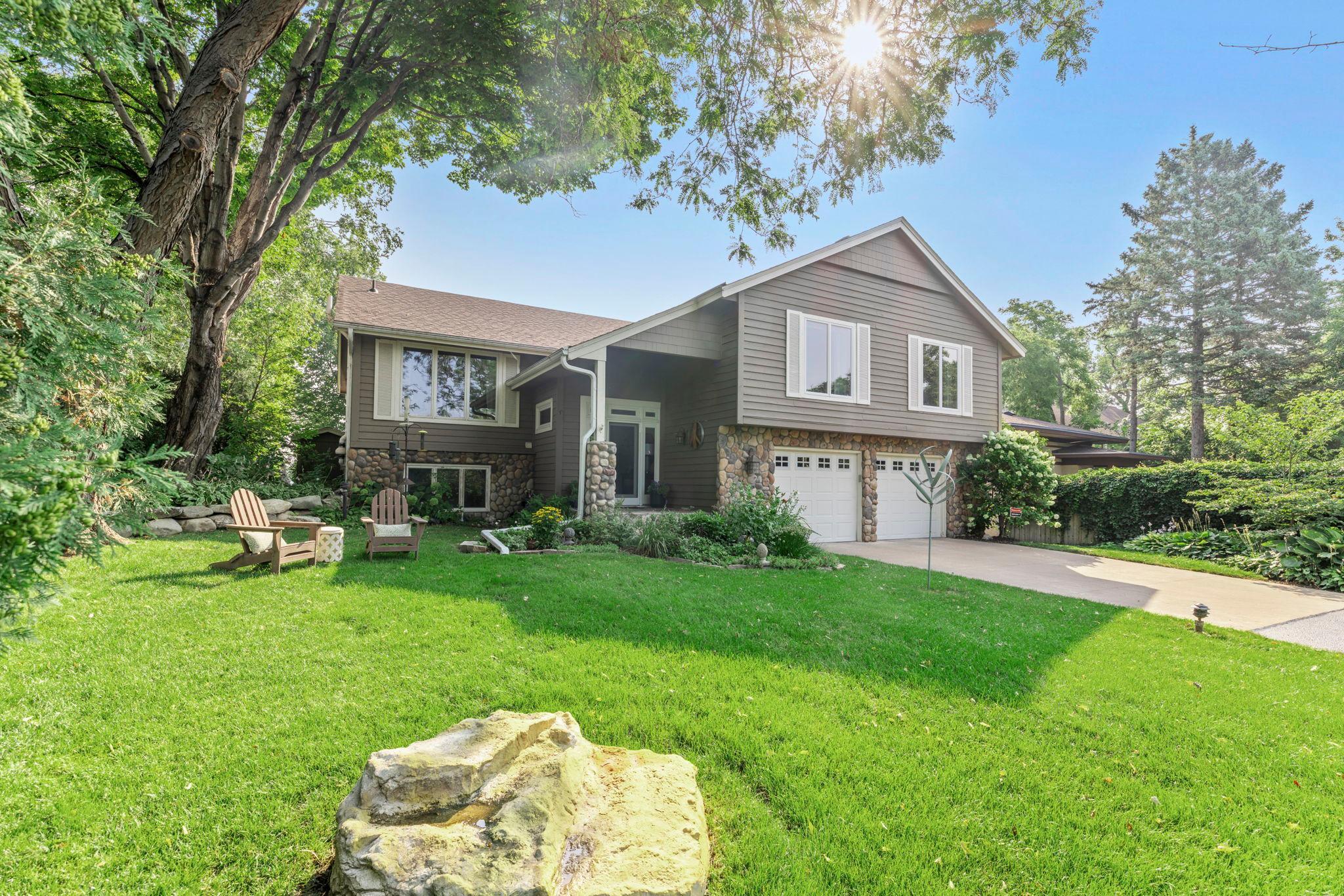 House from with great curb apeal.jpg