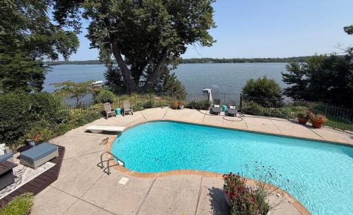 162 Peninsula Road, Medicine Lake, MN 55441