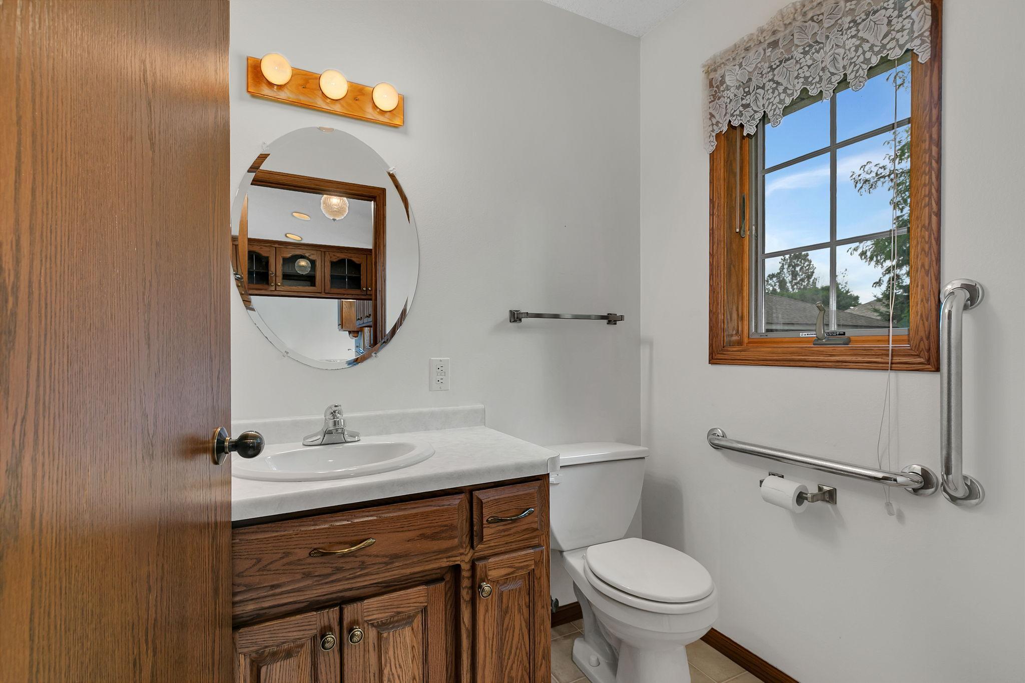 Main Floor 1/2 Bath