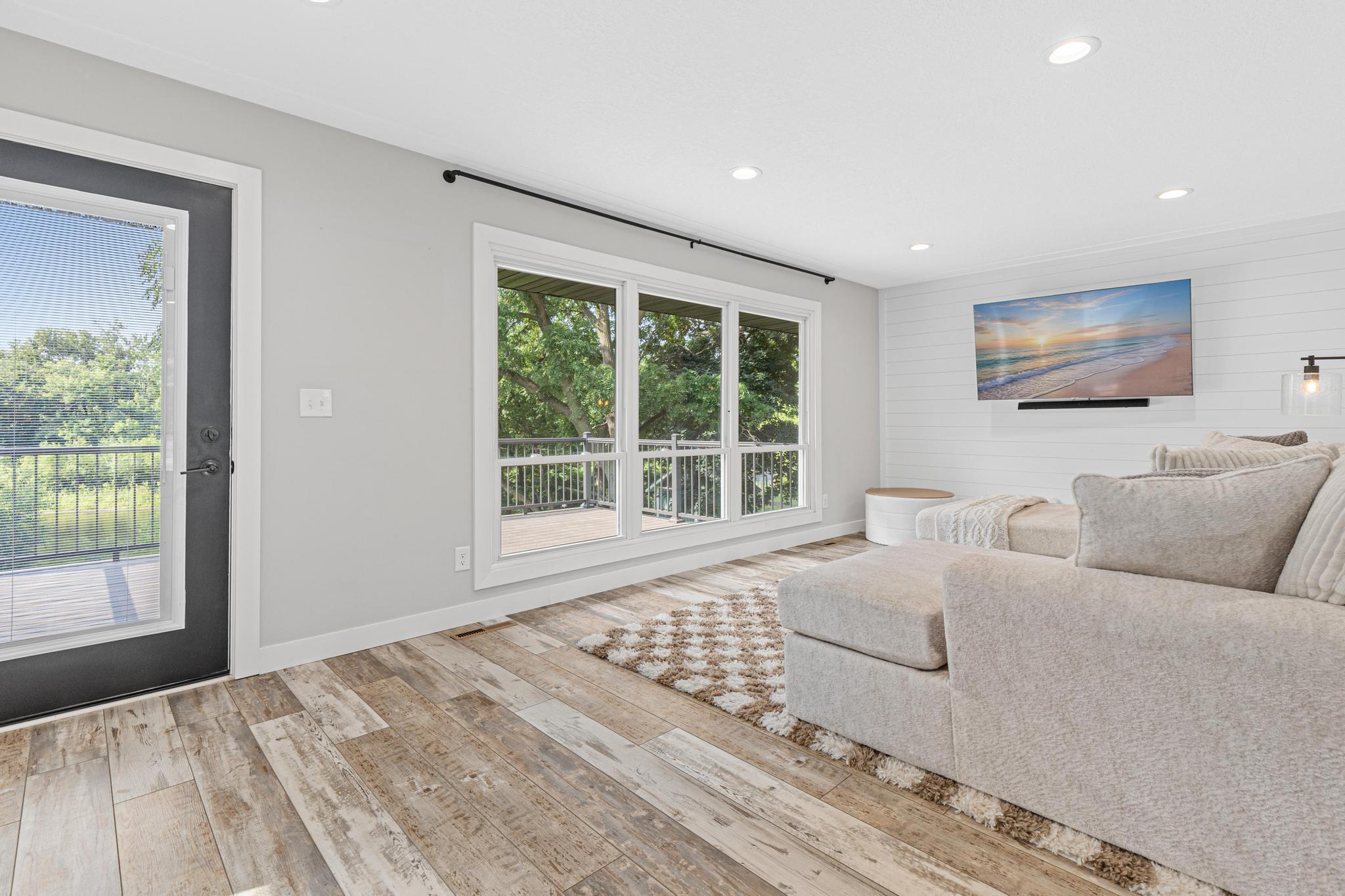 13776 189th Avenue NW-2.jpg