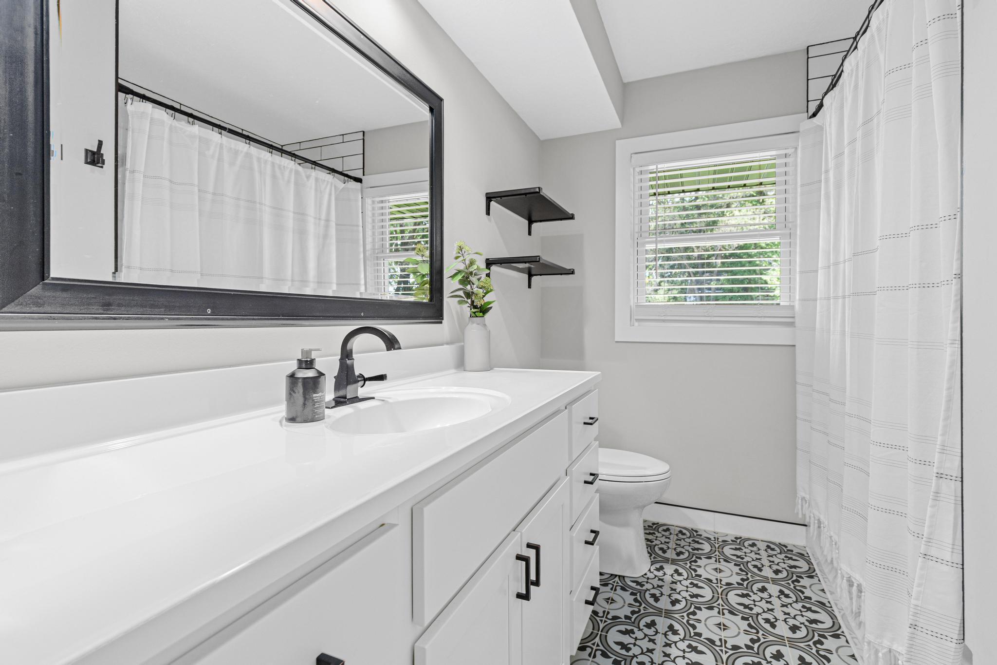13776 189th Avenue NW-21.jpg