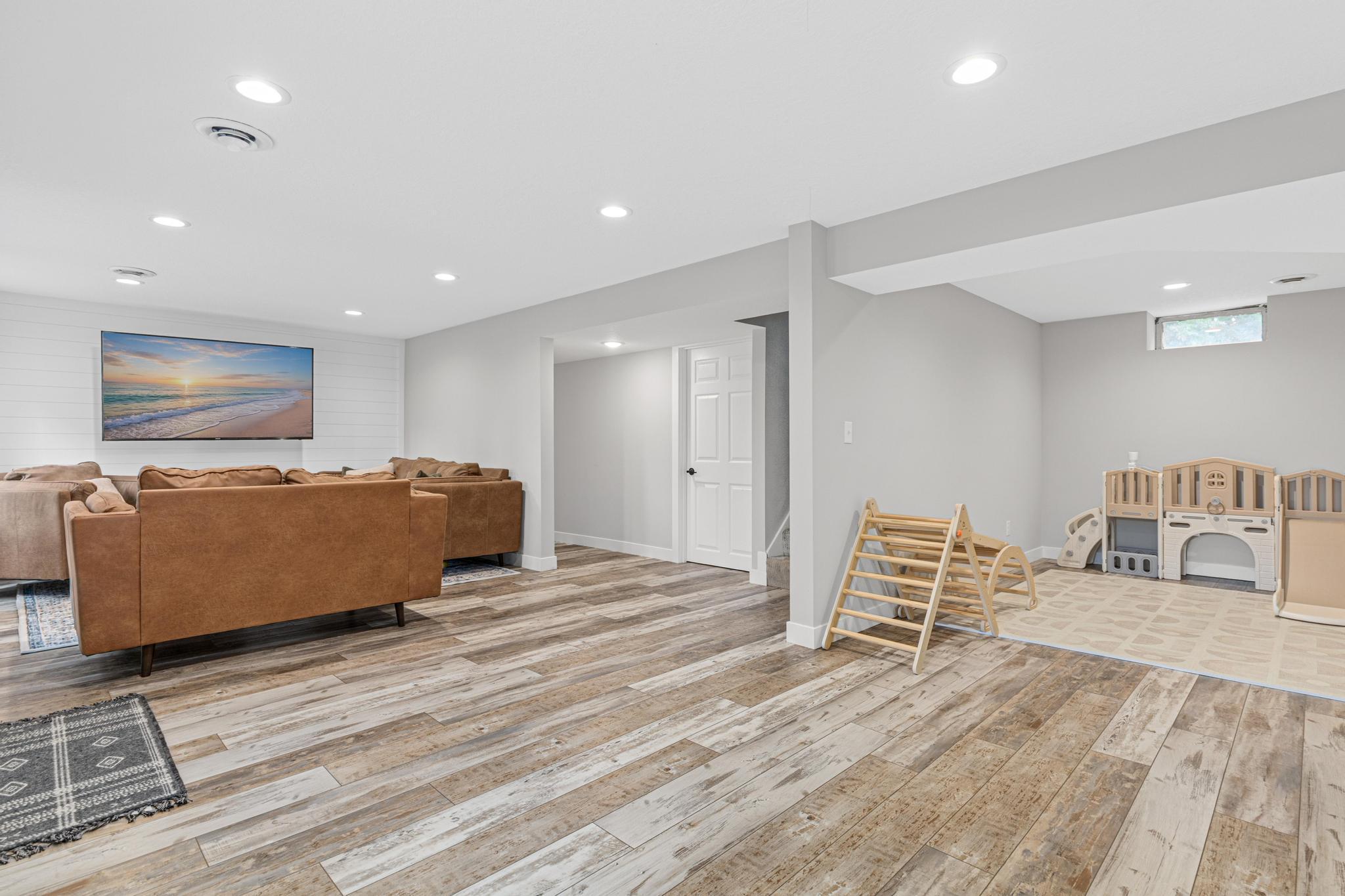 13776 189th Avenue NW-25.jpg