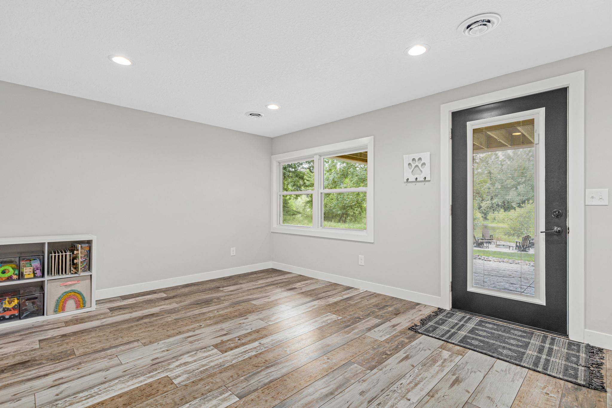 13776 189th Avenue NW-24.jpg