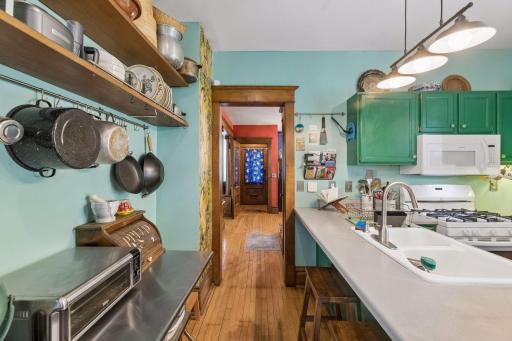 608 Bates Avenue, Saint Paul, MN 55106