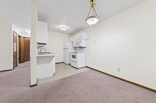 6007 W Broadway Avenue, 303, New Hope, MN 55428