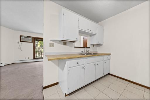 6007 W Broadway Avenue, 303, New Hope, MN 55428