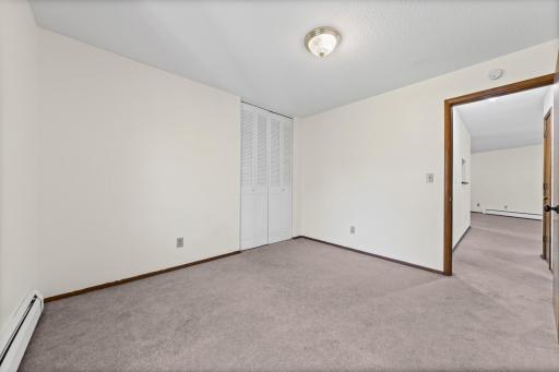 6007 W Broadway Avenue, 303, New Hope, MN 55428