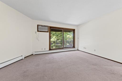 6007 W Broadway Avenue, 303, New Hope, MN 55428