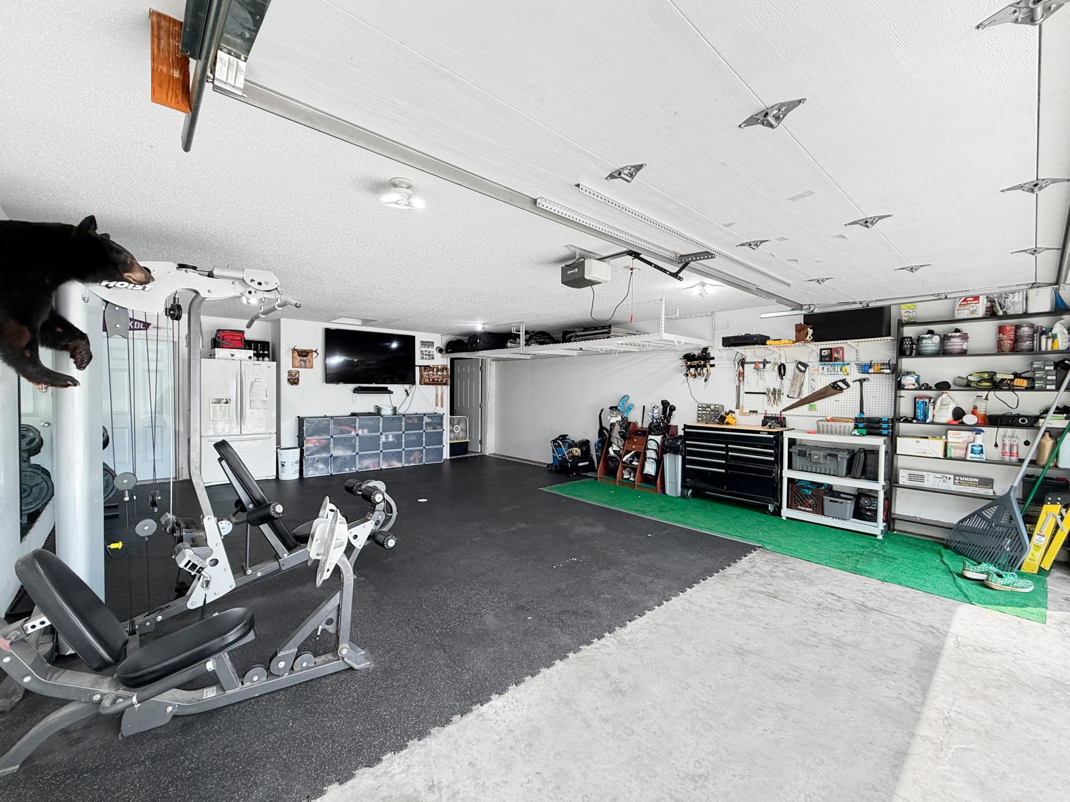 Int. Garage