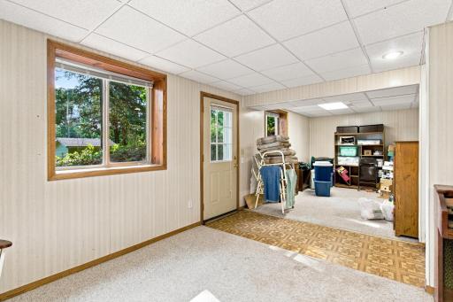 Walkout rambler affords easy access to the lake