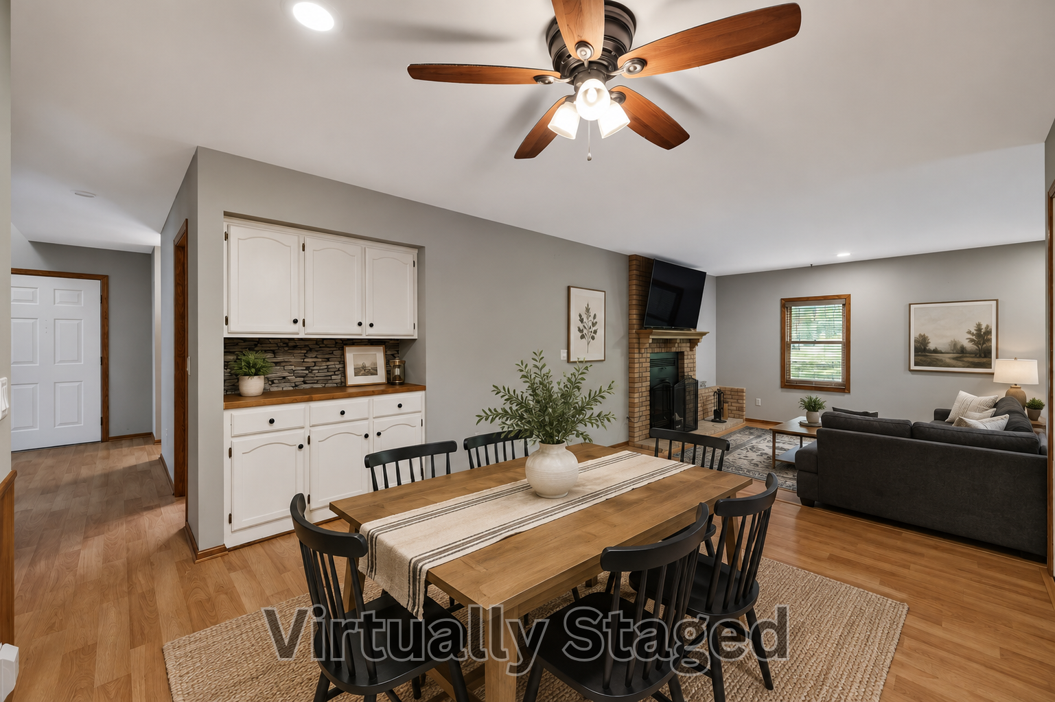 Breakfast Nook - Virtually Staged