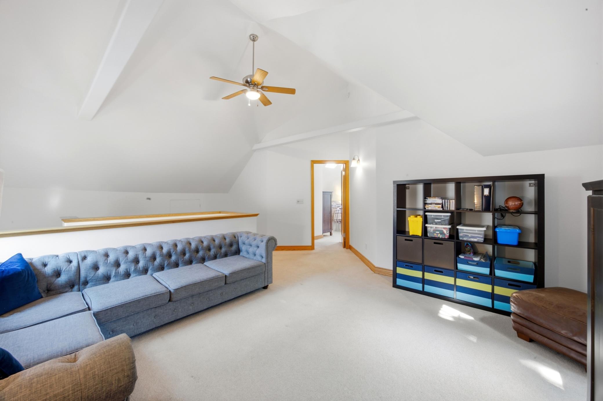 Bonus Upstairs Space