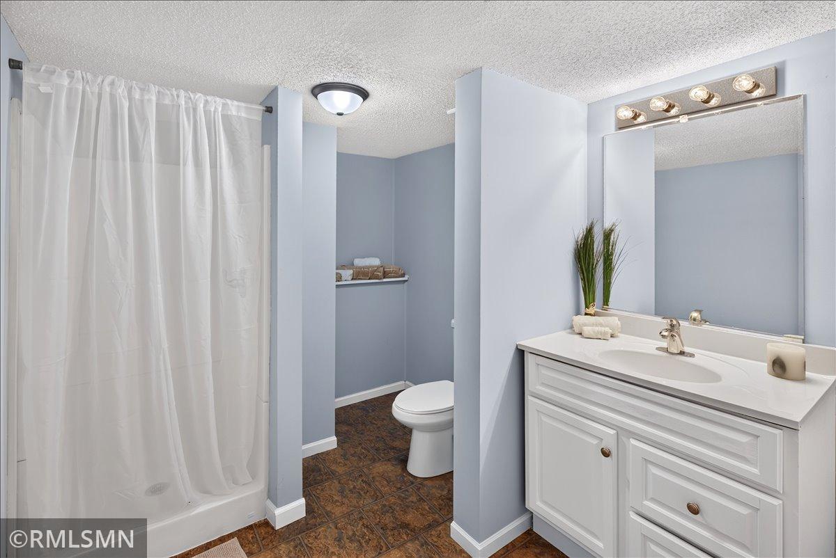 Lower 3/4 Bath