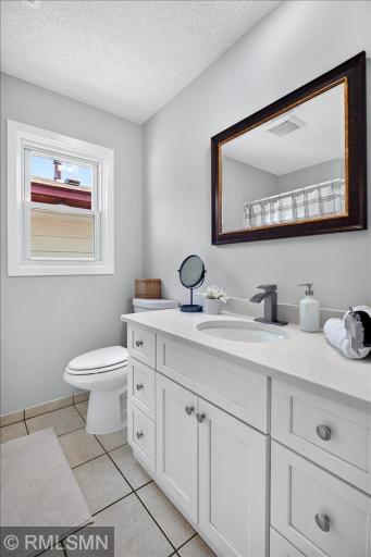 Upper full bath