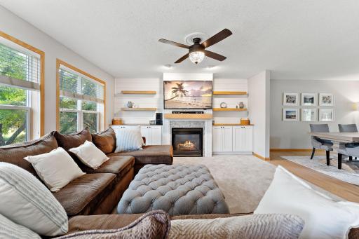 8072 Enclave Circle, Woodbury, MN 55125