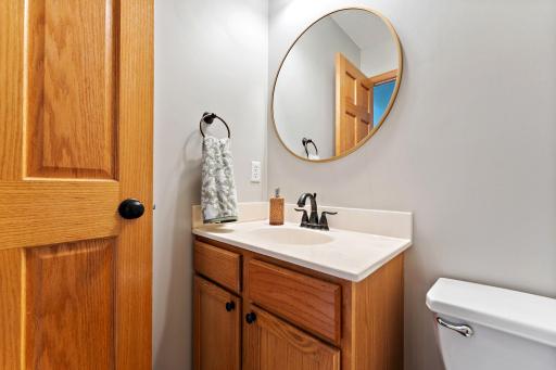 8072 Enclave Circle, Woodbury, MN 55125