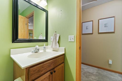 8072 Enclave Circle, Woodbury, MN 55125