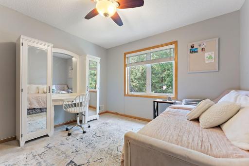 8072 Enclave Circle, Woodbury, MN 55125
