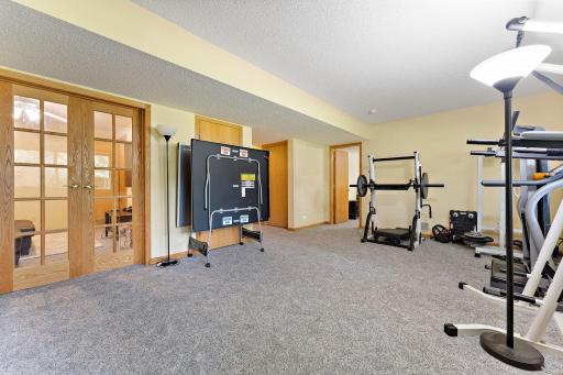 8072 Enclave Circle, Woodbury, MN 55125