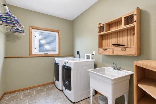 109 Cougar Drive, Mankato, MN 56001