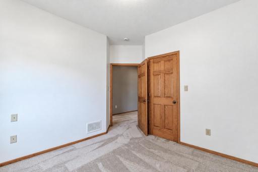 109 Cougar Drive, Mankato, MN 56001