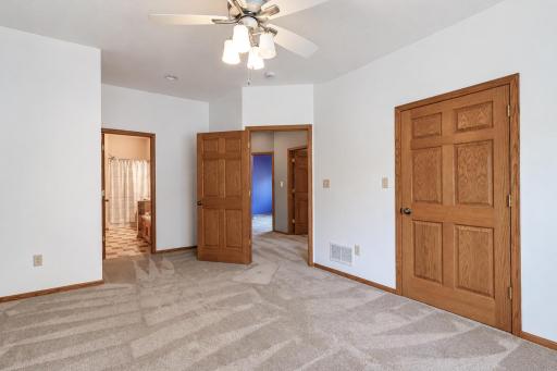 109 Cougar Drive, Mankato, MN 56001