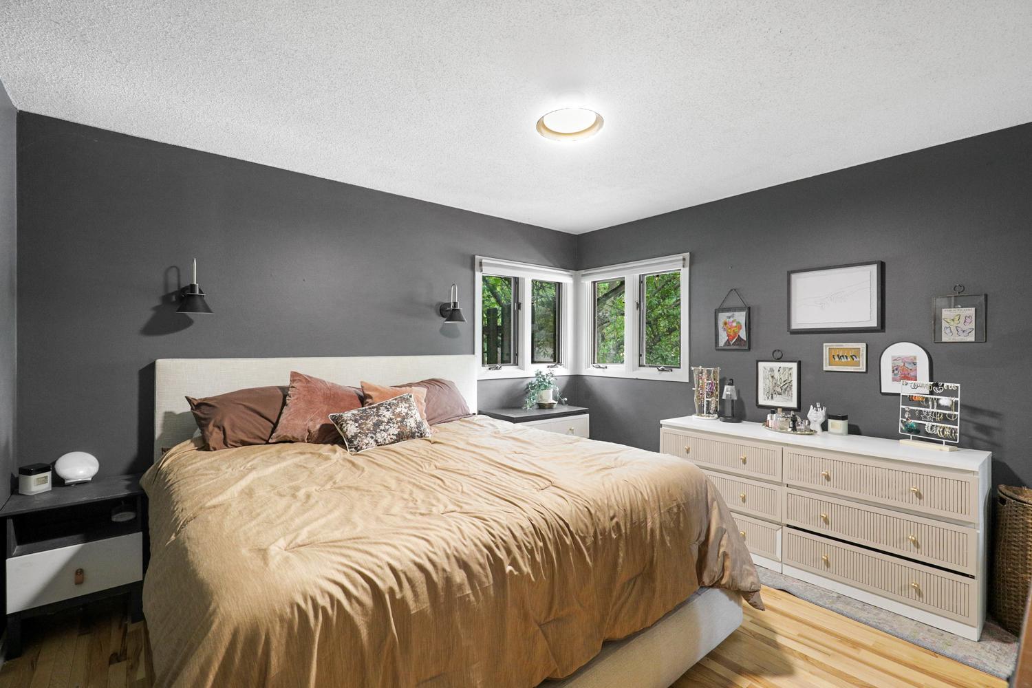 Upper level main bedroom