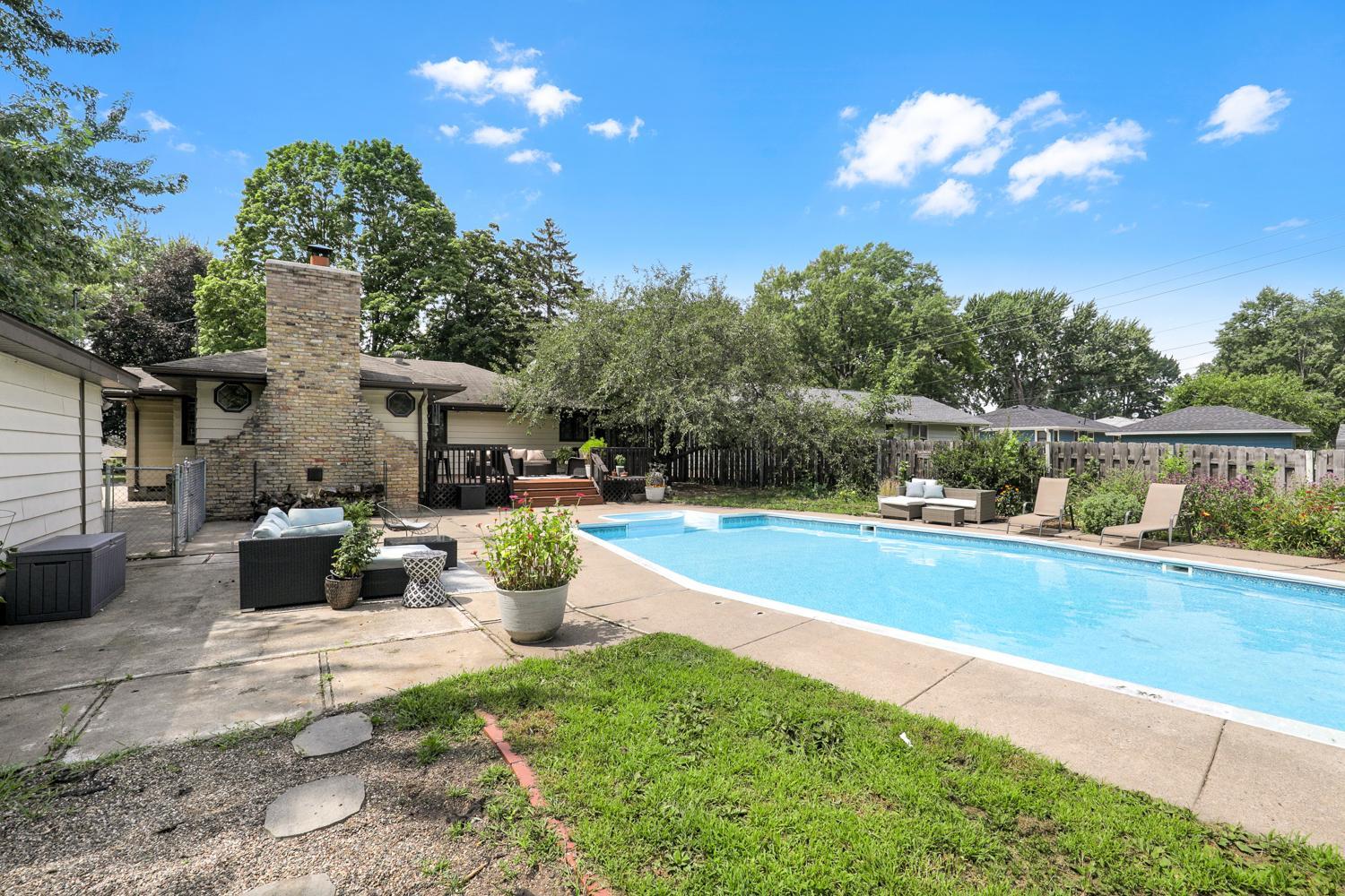 Jump in and schedule your showing—you could be making the most of your summer right at home!