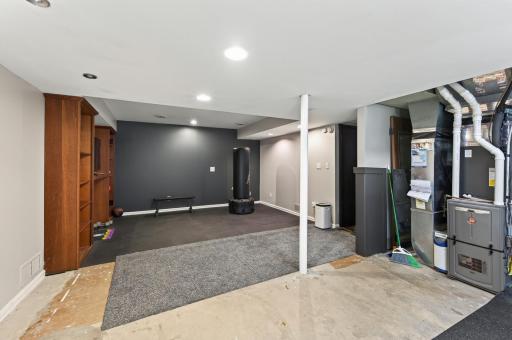 2144 Valley View Place, Saint Paul, MN 55119