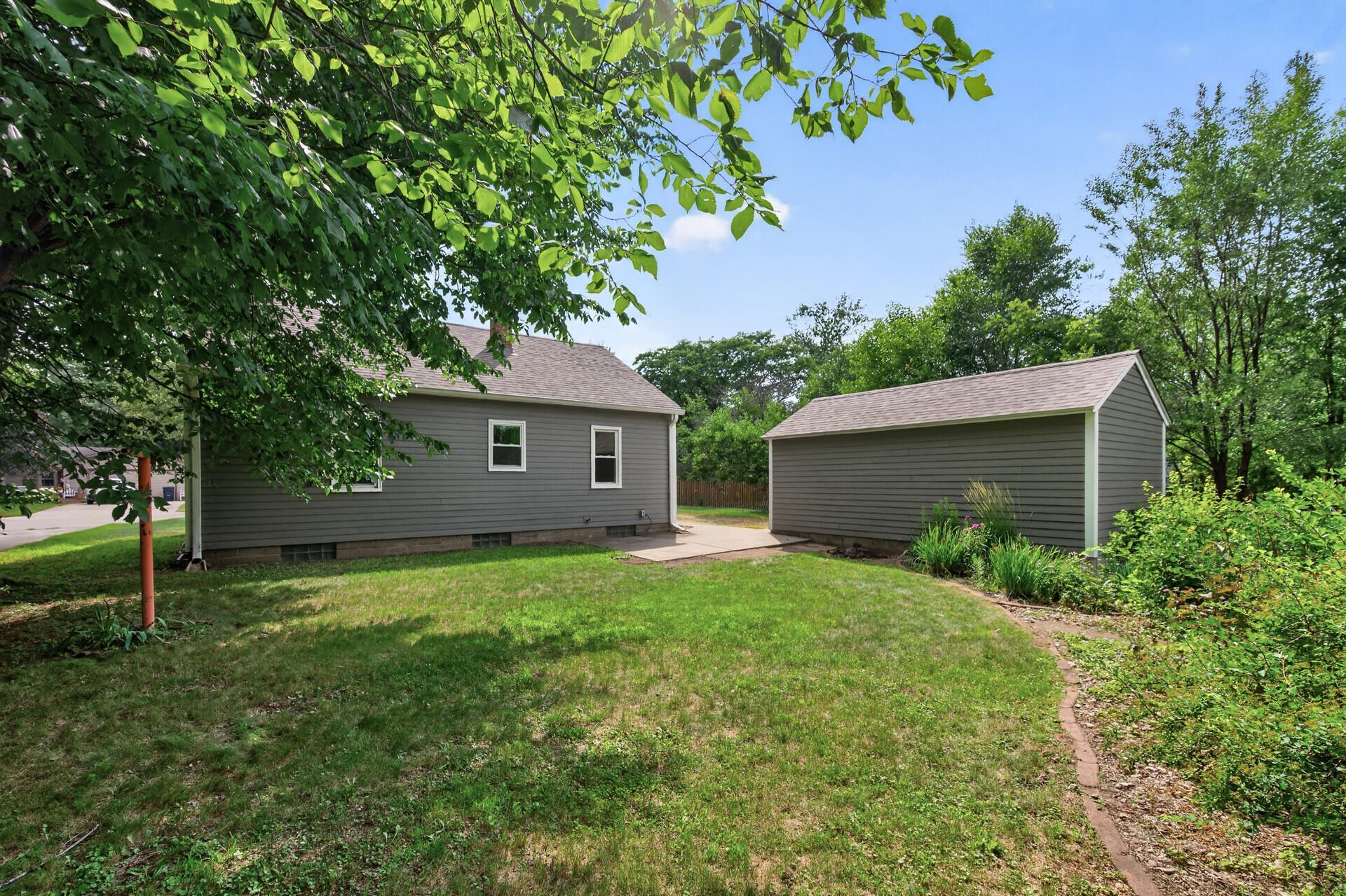 Detached Garage